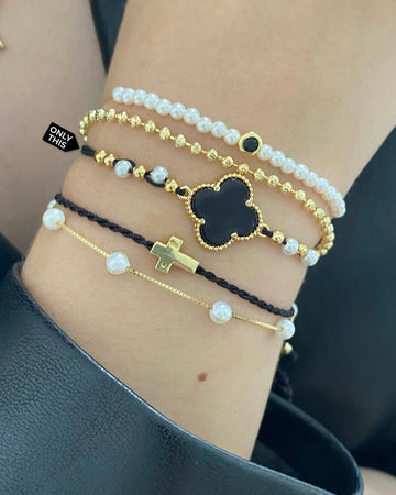 Adjustable Black Thread Bracelet with Pearls and Black Semi-Precious Stone Clover in Cooper and 18k Gold Plating-Bracelets-Peling